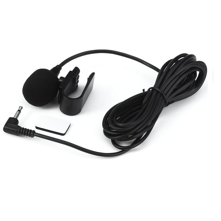  Close-up van een externe microfoon met schuimkap, clip en lange kabel met 3.5 mm aansluiting