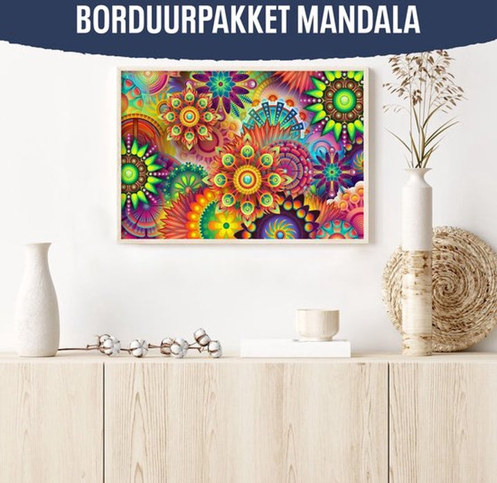  Borduurpakket mandala stijlvol ingelijst en opgehangen in een rustgevende woonomgeving. Perfect als kleurrijke wanddecoratie.